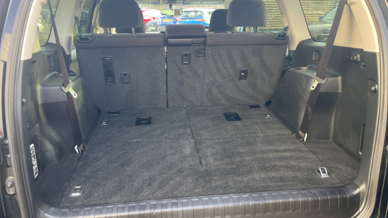 Toyota Land Cruiser 2.8 D-4D 204 Active 5dr Auto 7 Seats Diesel Station Wagon